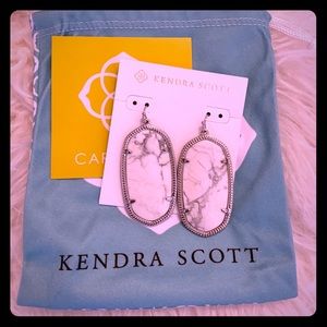 Kendra Scott White Marble earrings